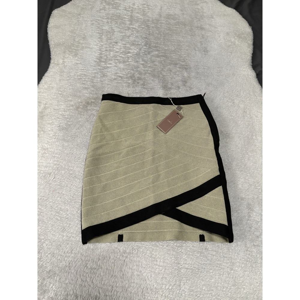 New Stretta Midi Chic Skirt Size Large‎ Multicolor NWT